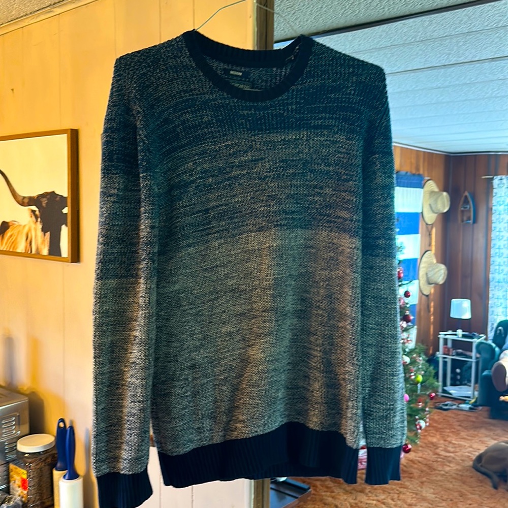 MEDIUM MENS DRESS CASUAL SWEATER